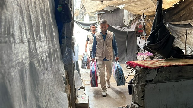 Gazze’de Hava Saldırısında Evini Kaybeden Ailemize İnsani Yardım - Görsel 2