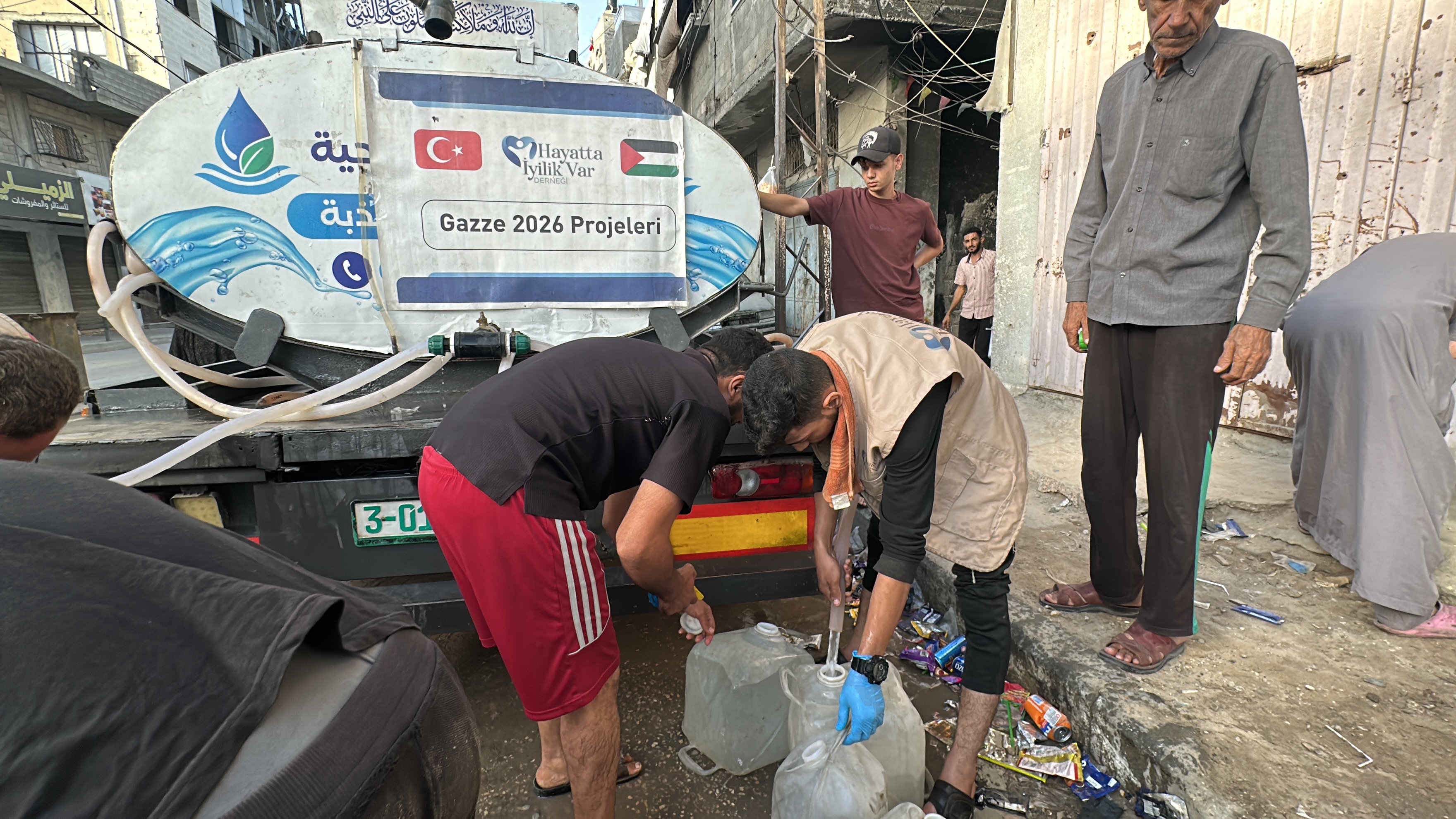 Hayatta İyilik Var Derneği Gazze’de Temiz Su Dağıtımına Devam Ediyor - Görsel 2