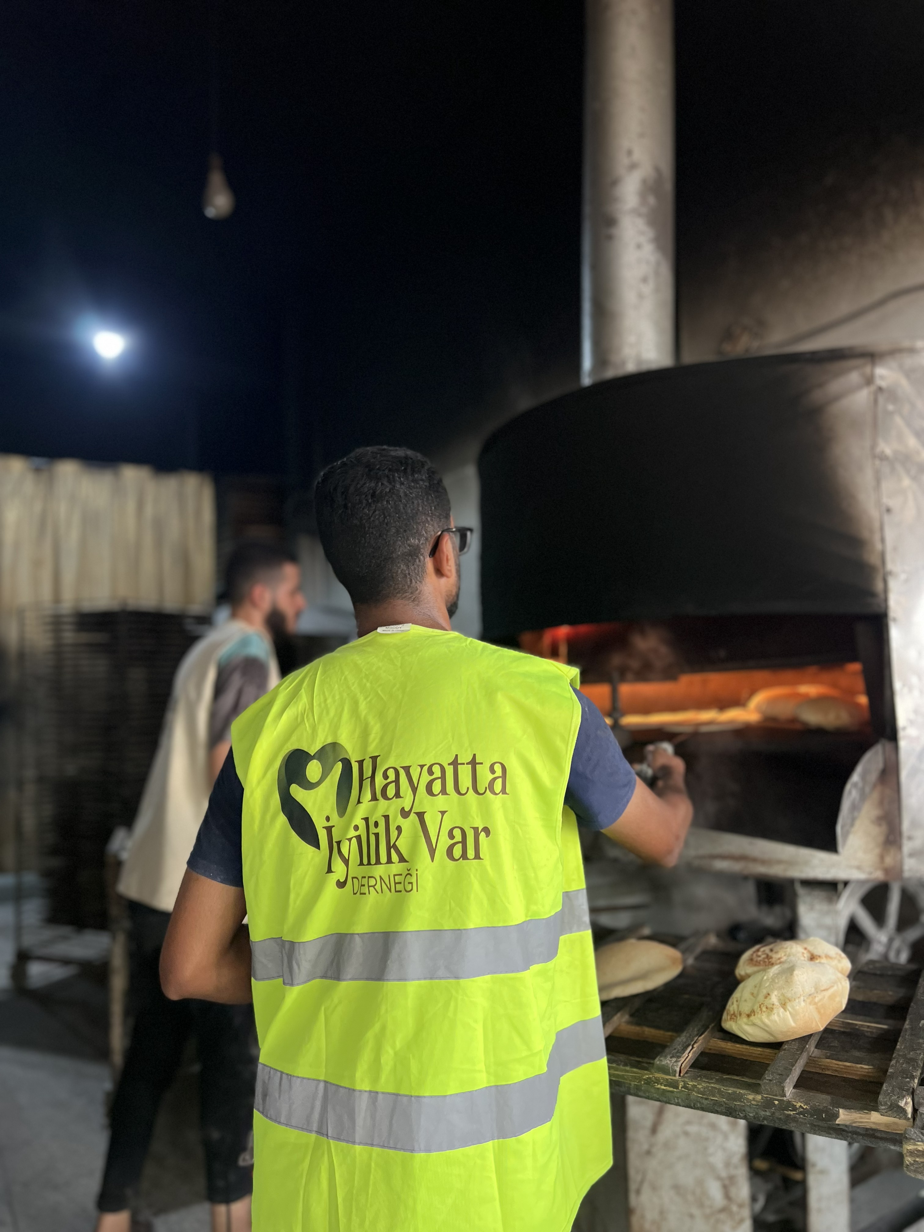Hayatta İyilik Var Derneği Gazze’de Ekmek Üretimi ve Dağıtımını Sürdürüyor - Görsel 7