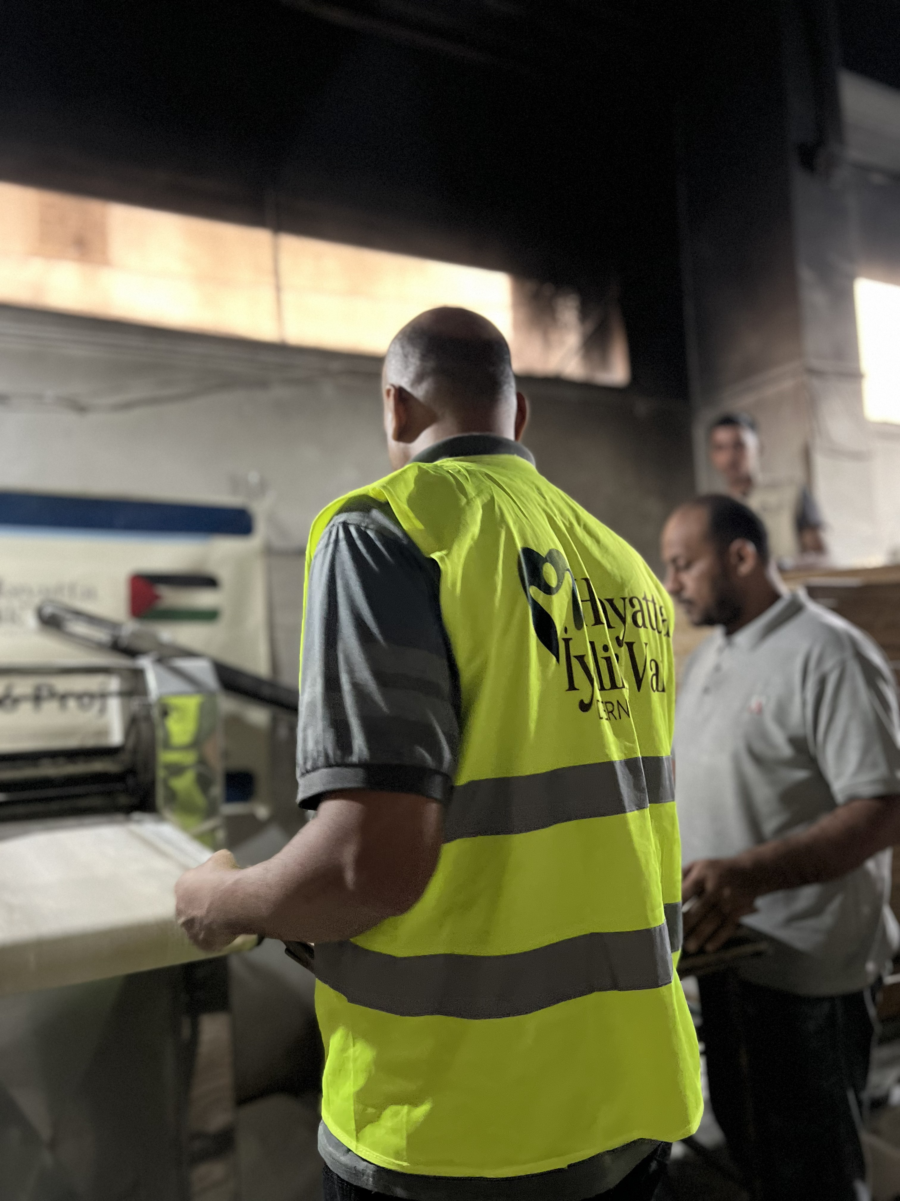 Gazze’de Ekmek Dağıtımı: İnsanlık Sorumluluğundan Geri Adım Yok - Görsel 5